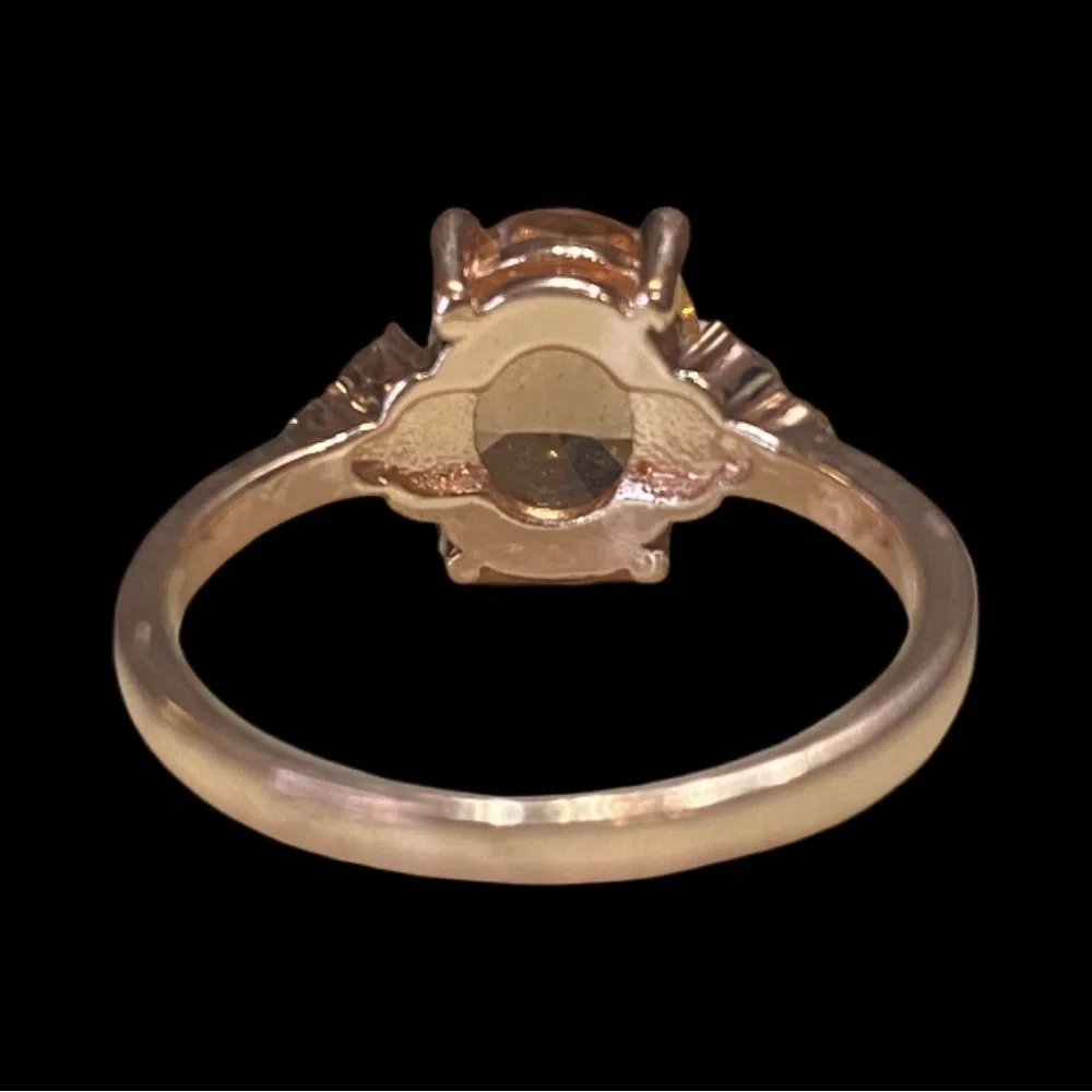 None features •ring